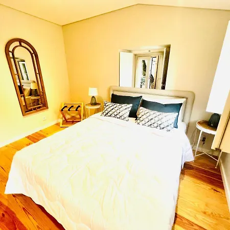 Discover Lisbons History - Stylish In Alfama