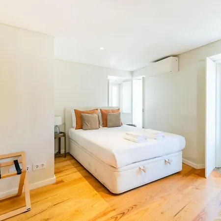 Discover Lisbons History - Stylish In Alfama شقة