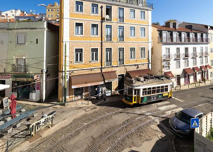 아파트 Discover Lisbons History - Stylish In Alfama 리스본