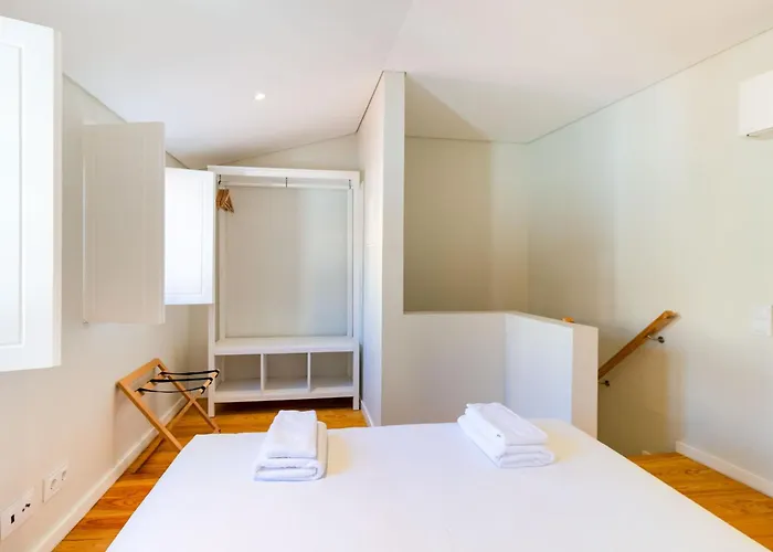 아파트 Discover Lisbons History - Stylish In Alfama 리스본